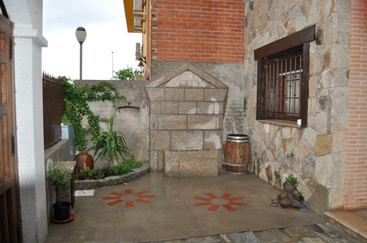 Casa Los 5 Caños Sotillo de la Adrada Exterior foto